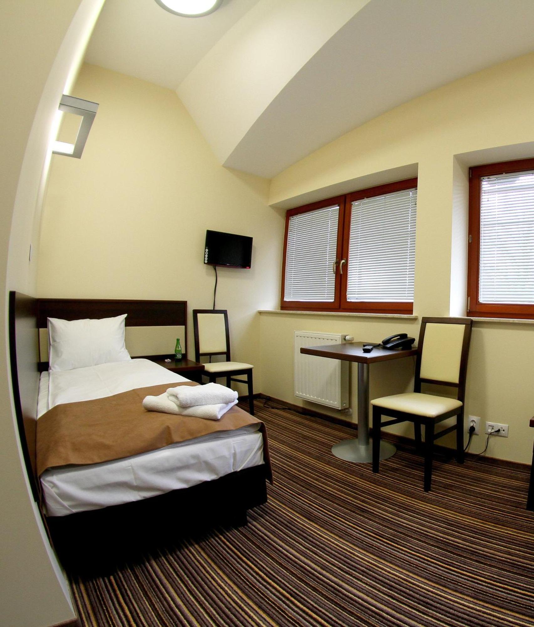 Hotel Aviator Kielce "Business Hotel Medical & Spa" Δωμάτιο φωτογραφία