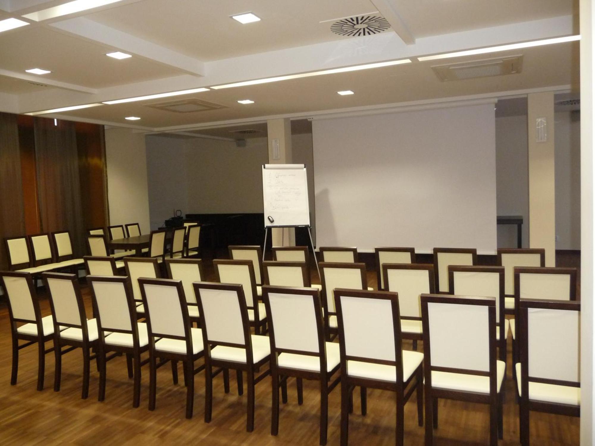 Hotel Aviator Kielce "Business Hotel Medical & Spa" Εξωτερικό φωτογραφία