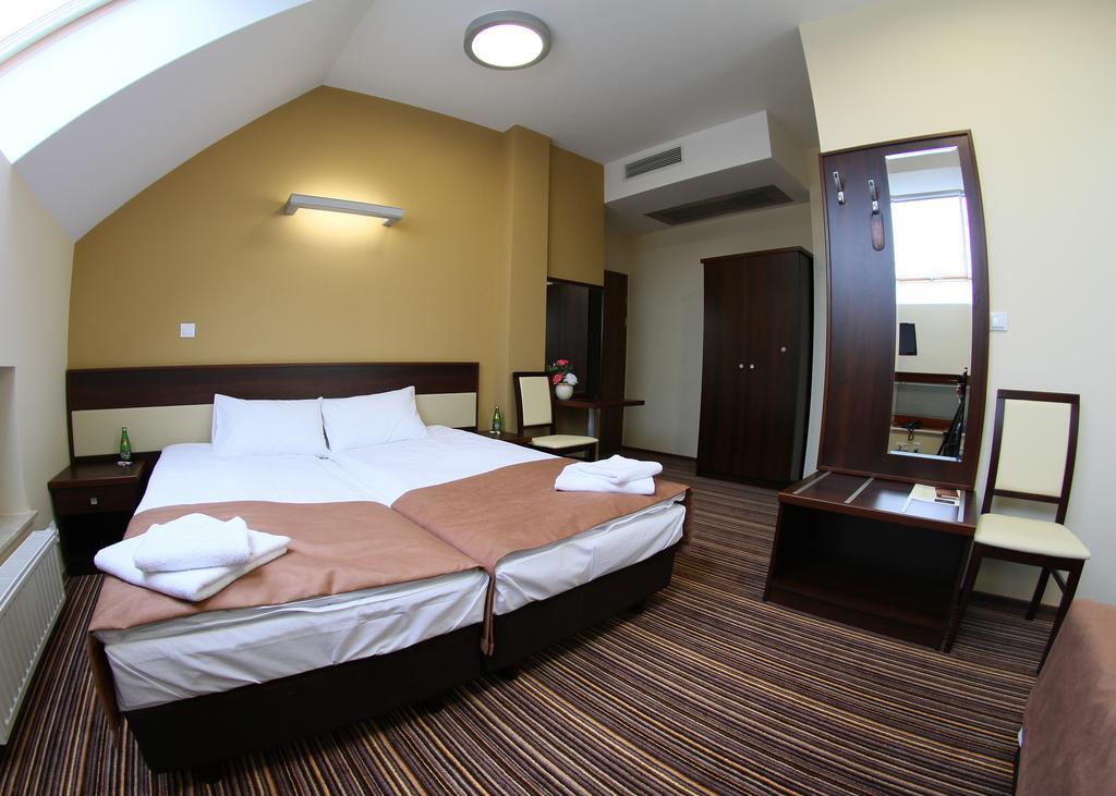 Hotel Aviator Kielce "Business Hotel Medical & Spa" Εξωτερικό φωτογραφία